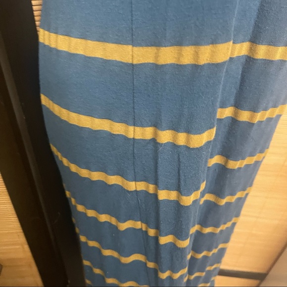 LuLaRoe Stripe Julia - Picture 8 of 9